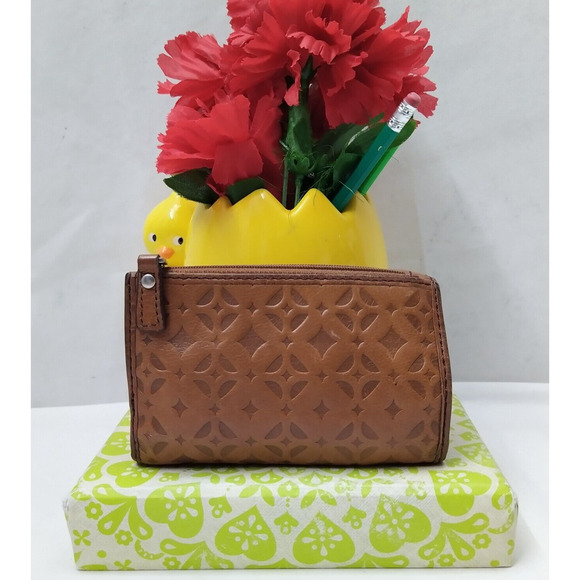 Fossil Brown Leather Credit Card ID Window Trifold Wallet - Picture 2 of 15